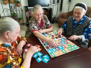 Развивающие игры для пожилых людей